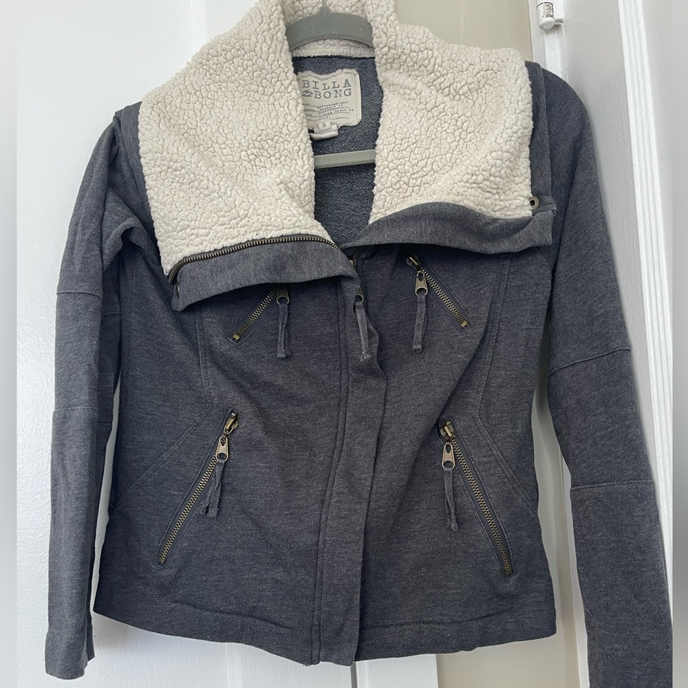 Billabong Women's Sherpa Collar Jacket small Gray Knit Full Zip 4 Zip Pockets